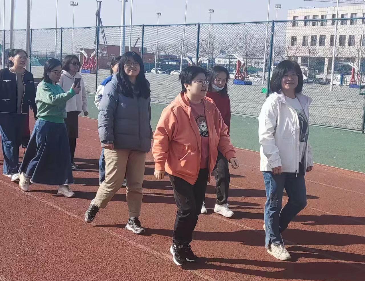 走2.jpg 走2.jpg
