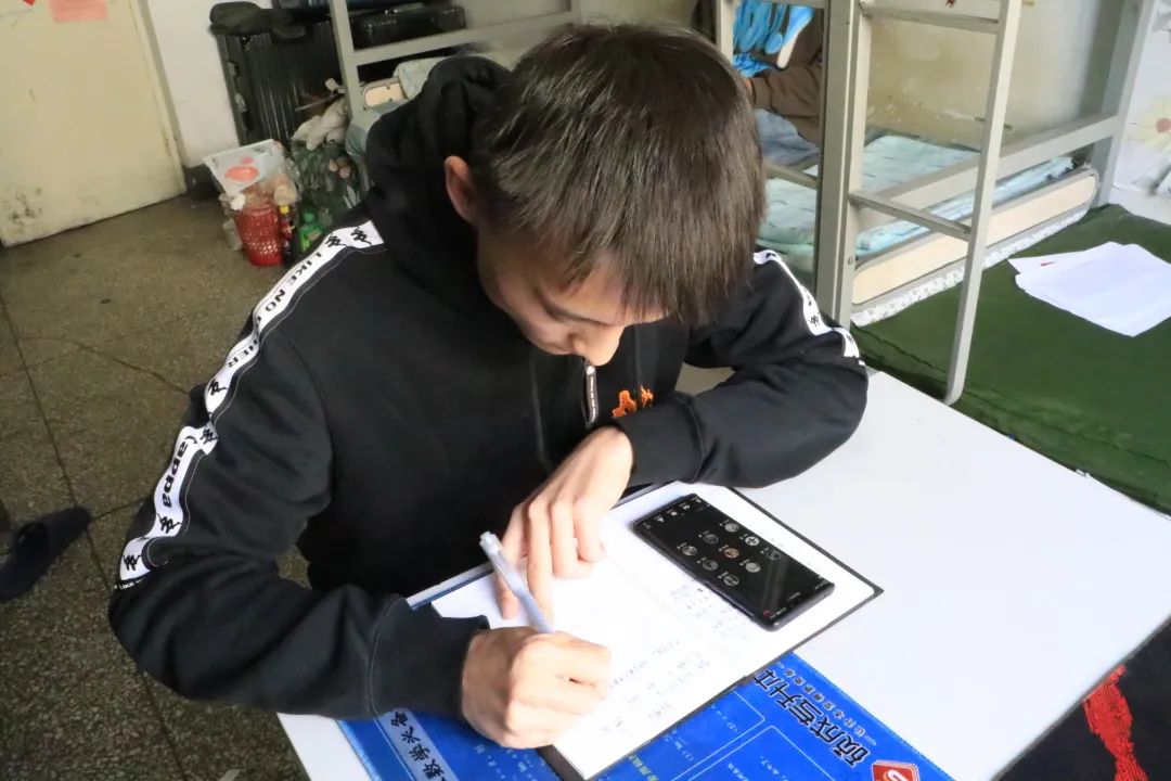 微信图片_20220428214912.jpg 微信图片_20220428214912.jpg