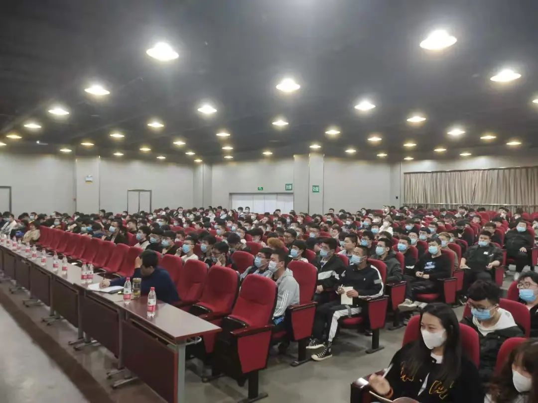 党课2.jpg 党课2.jpg